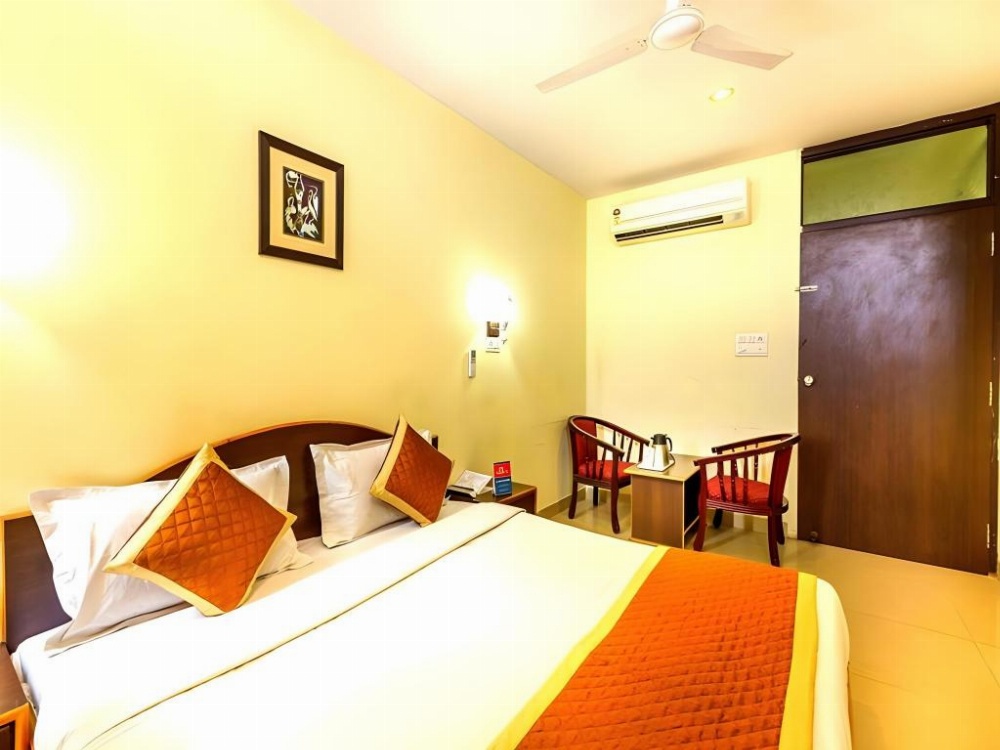 Room image 4