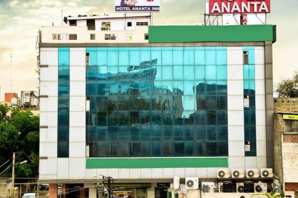 Hotel Ananta Inn